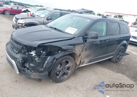 2019 Dodge Journey Crossroad z USA, uszkodzony, nr VIN 3C4PDCGG2KT763506